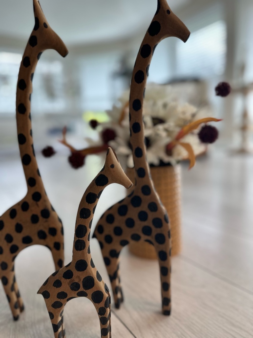 Handcrafted Brown Wooden Giraffe Figurine - Decorative Home Accent